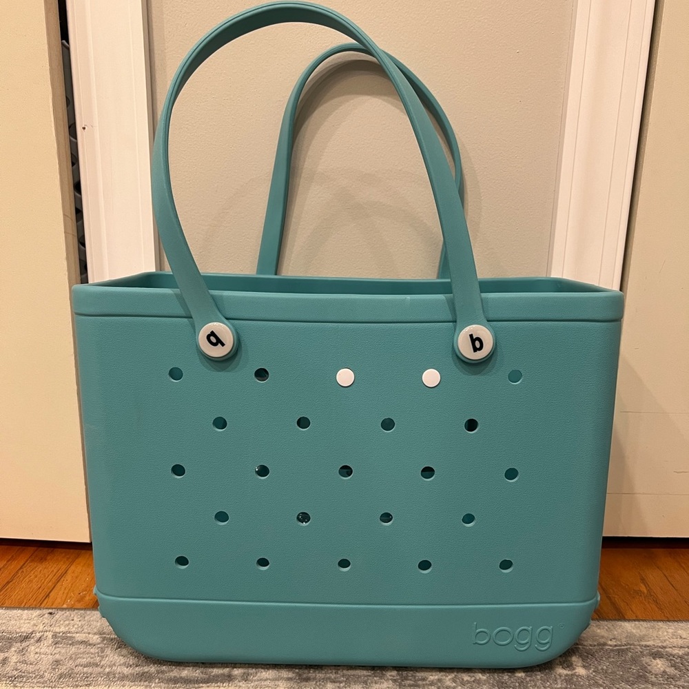Like new large BOGG bag